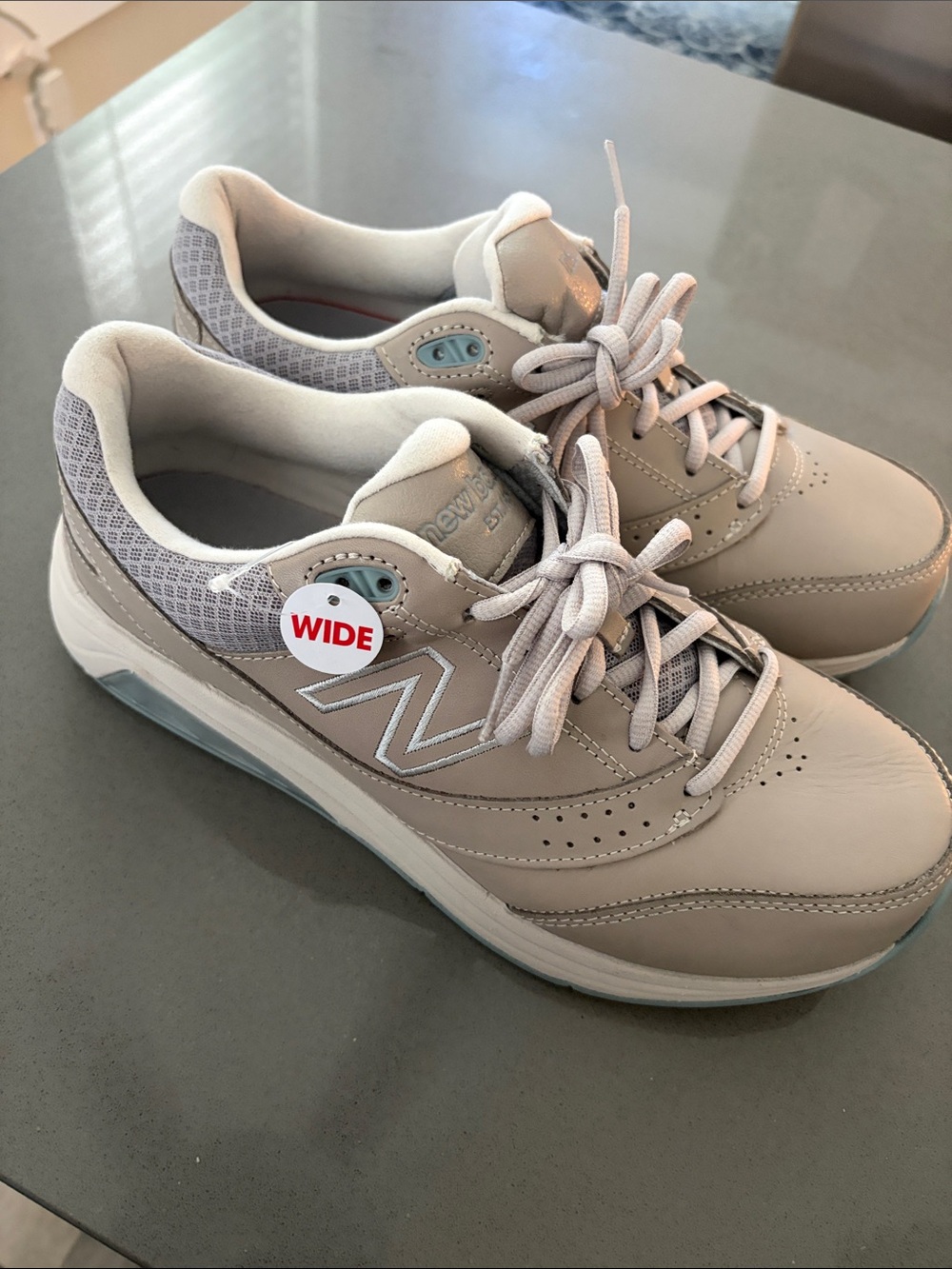 New Balance Women's 928v3 10 2E Wide Walking Sneakers